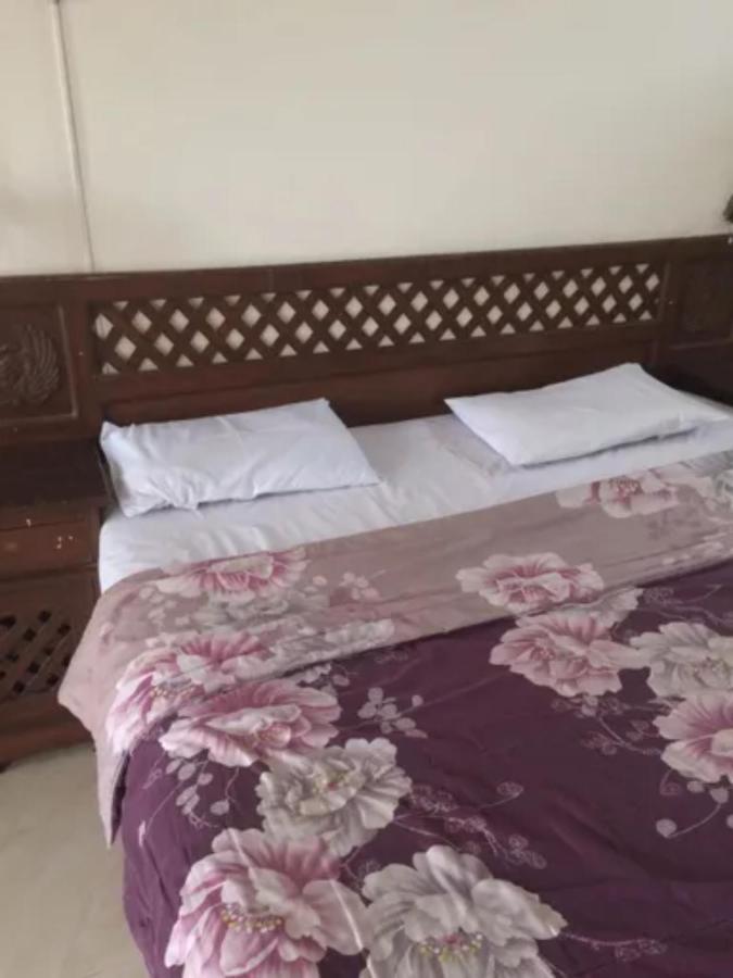 Hotel Laweyan Solo ภายนอก รูปภาพ